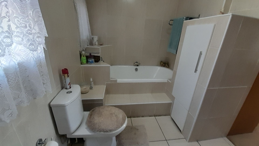 3 Bedroom Property for Sale in Campher Park Eastern Cape